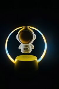 Handing Astronaut Lamp